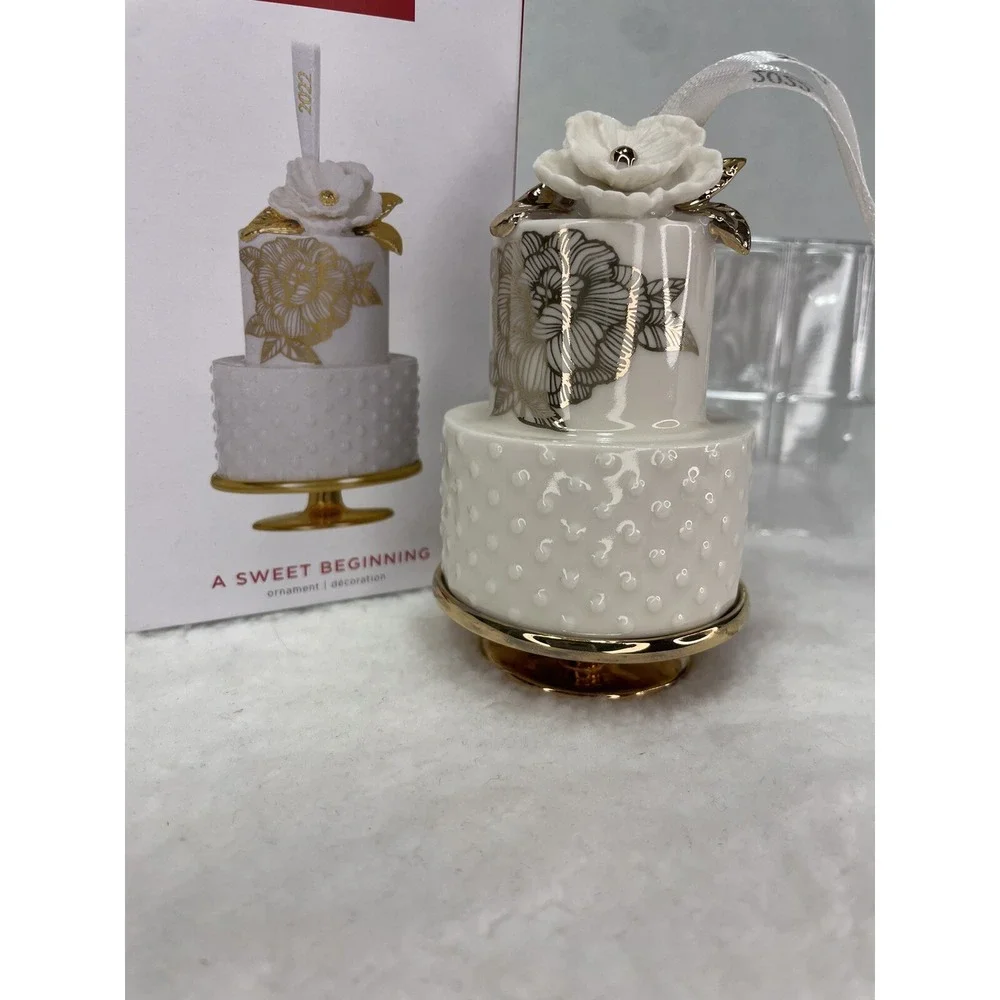 Hallmark Keepsake 2022 A Sweet Beginning‎ Ornament NIB